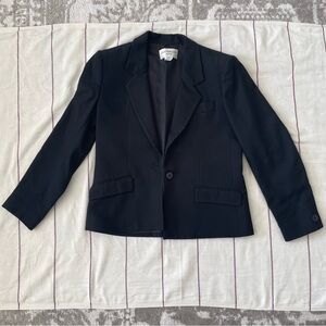 Vintage jones new york 100% wool petite sz 6 single button black Blazer has flaw
